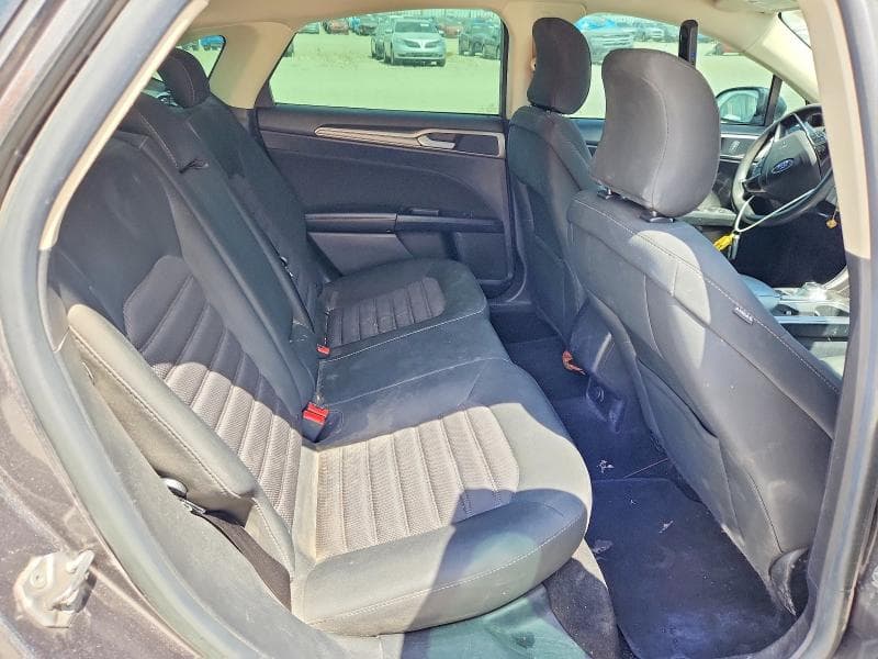 2017 FORD FUSION SE 10
