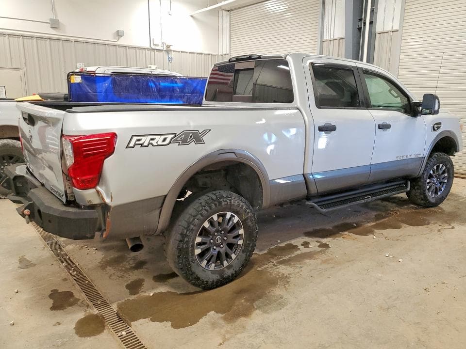 2018 NISSAN TITAN XD PRO-4X 3