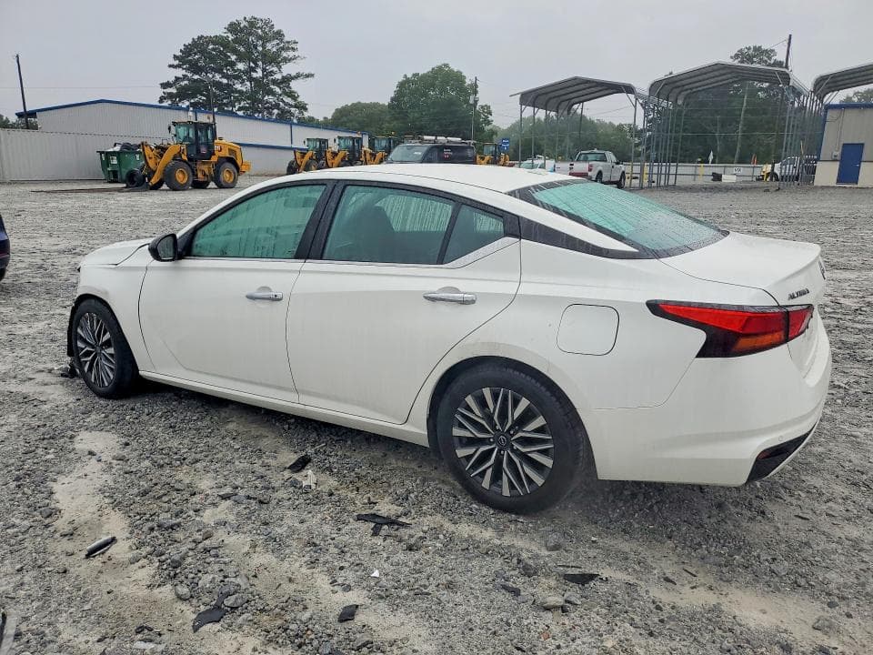 2024 NISSAN ALTIMA SV 2