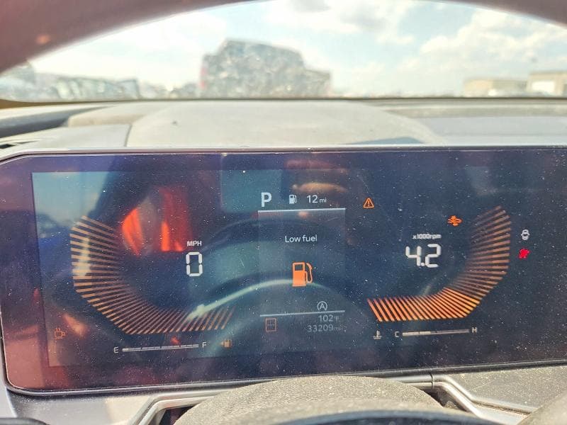 2025 KIA SORENTO LX 9