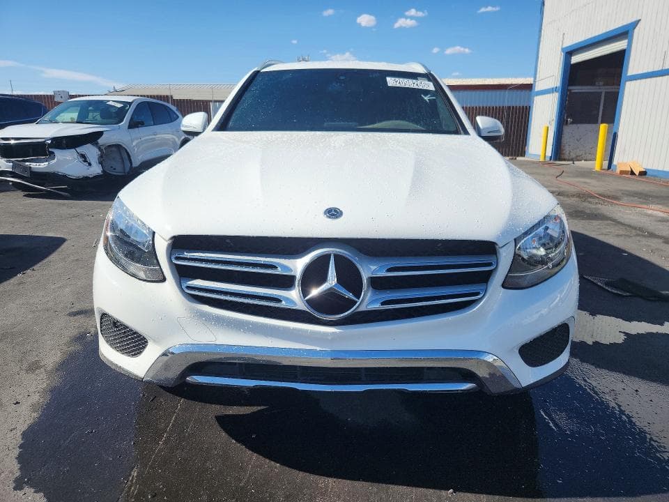 2017 MERCEDES-BENZ GLC 300 5