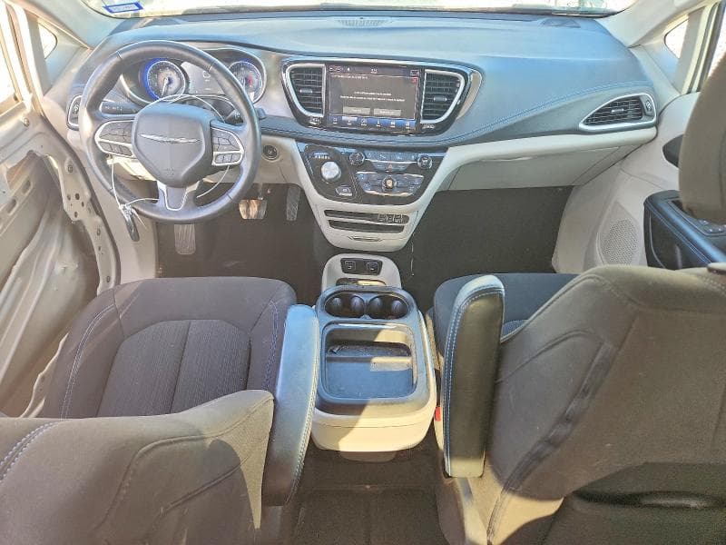 2021 CHRYSLER PACIFICA TOURING 8