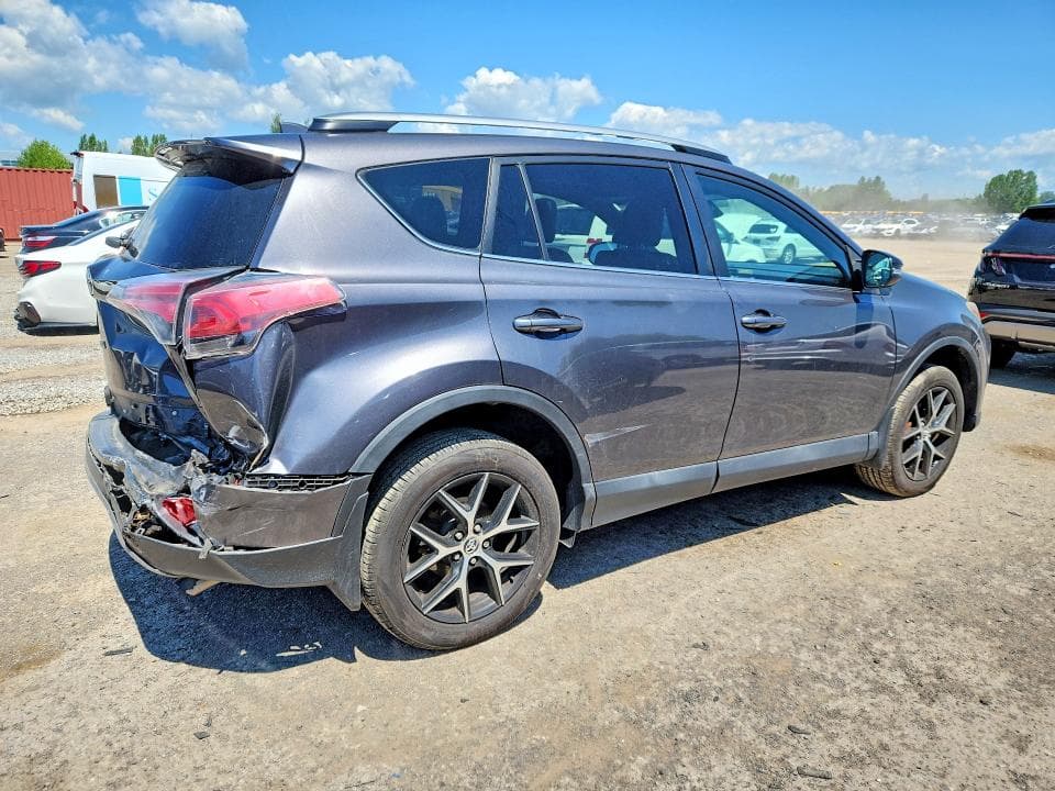 2017 TOYOTA RAV4 SE 3