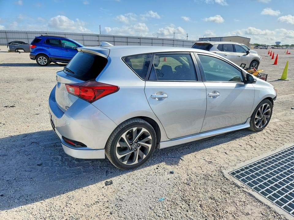2018 TOYOTA COROLLA IM BASE 3