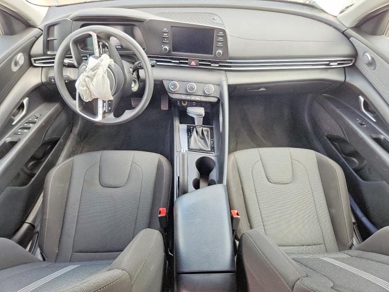 2024 HYUNDAI ELANTRA SE 8