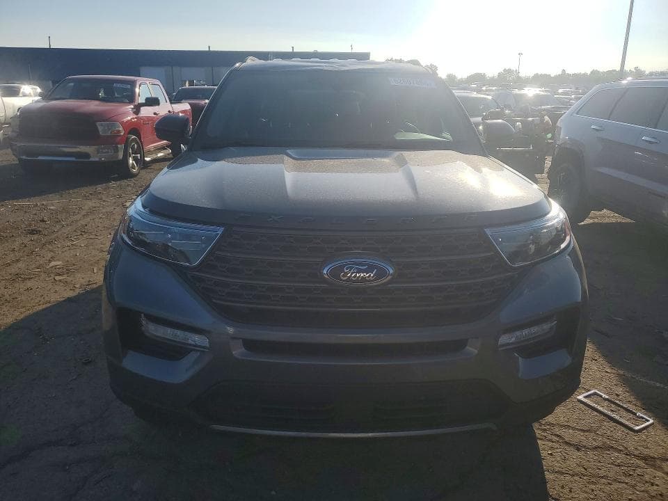2023 FORD EXPLORER XLT 5