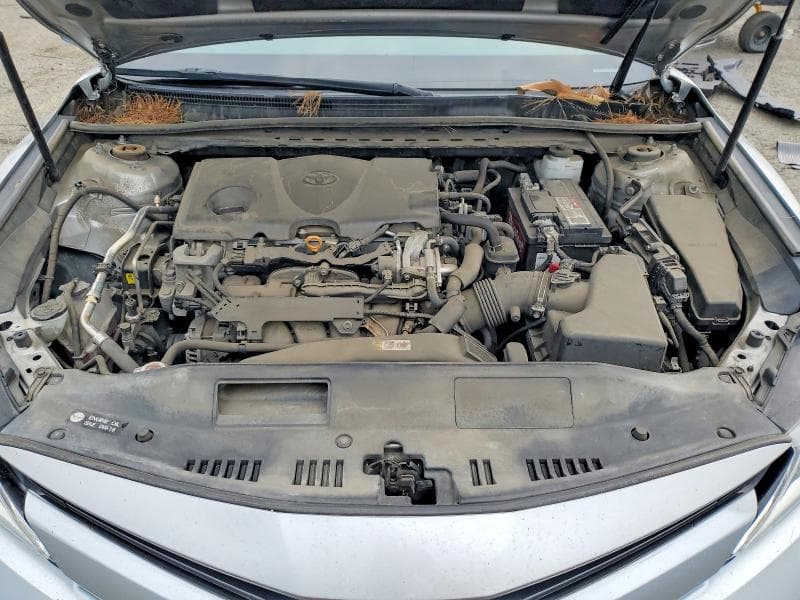 2019 TOYOTA CAMRY LE 11