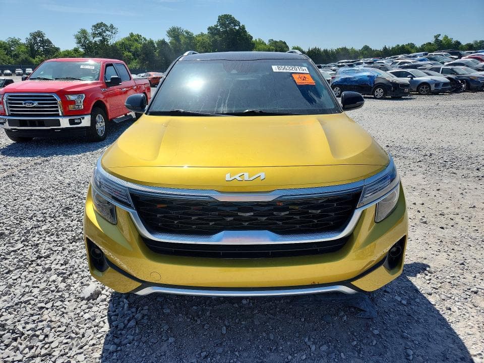 2022 KIA SELTOS S 5