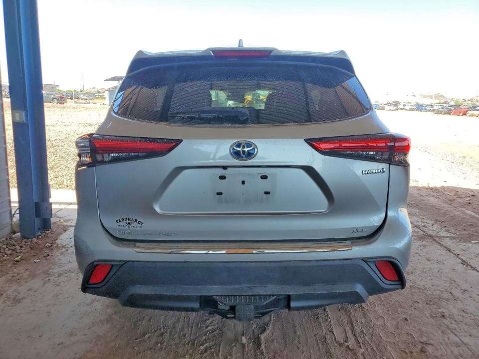 2022 TOYOTA HIGHLANDER HYBRID XLE 6