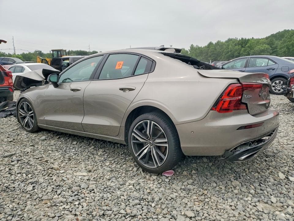 2019 VOLVO S60 T6 R-DESIGN 2