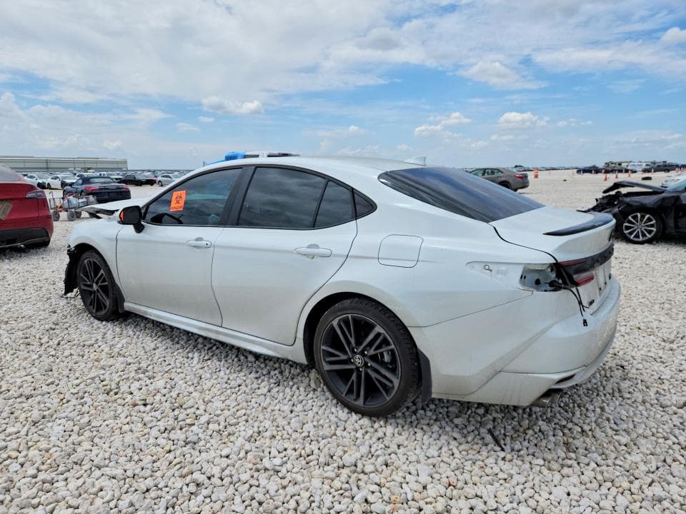 2025 TOYOTA CAMRY XSE 2