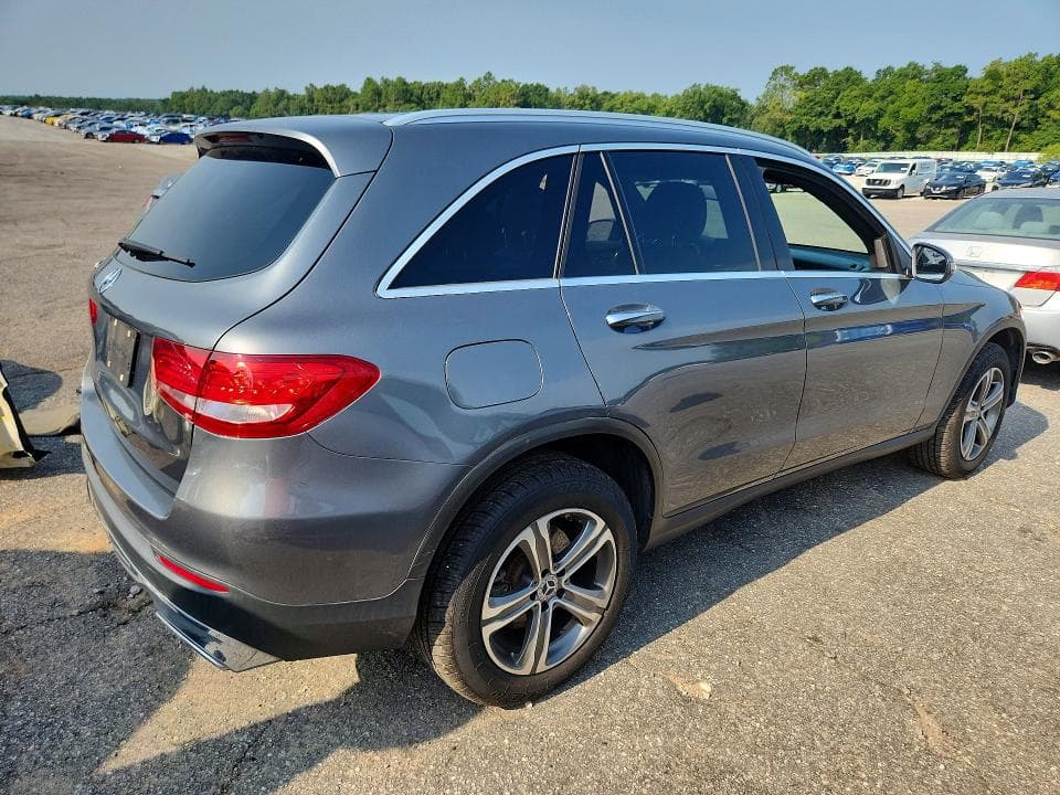 2018 MERCEDES-BENZ GLC 300 3