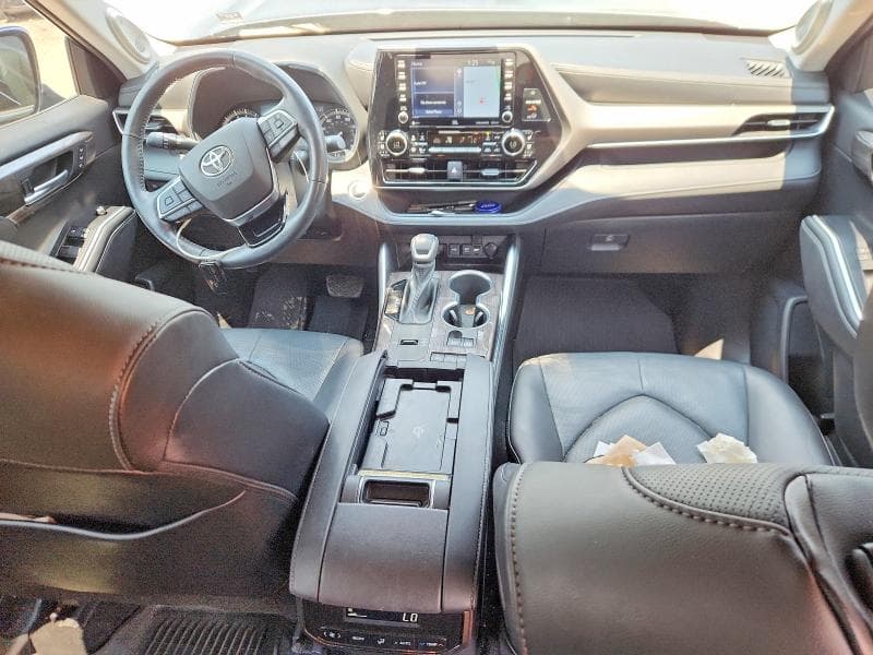 2021 TOYOTA HIGHLANDER LIMITED 8