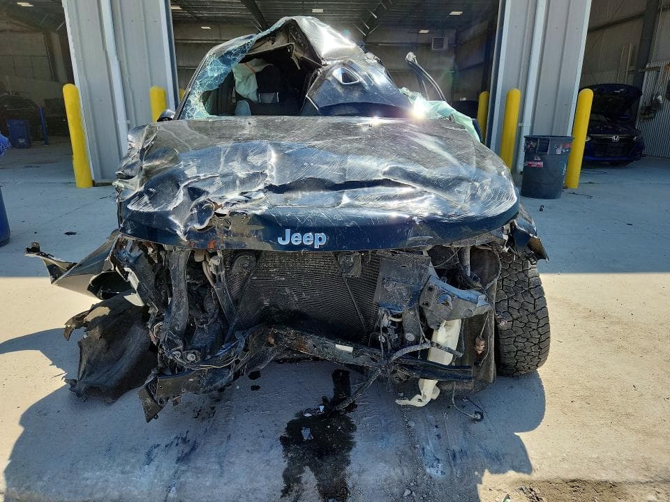 2018 JEEP GRAND CHEROKEE LAREDO 5