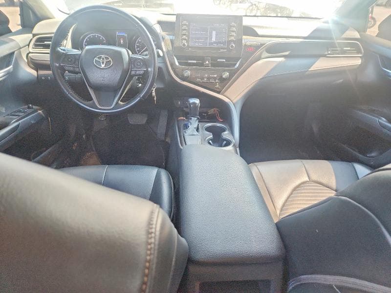 2021 TOYOTA CAMRY SE 8