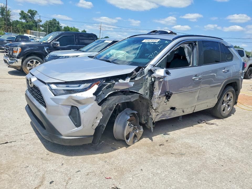 2025 TOYOTA RAV4 XLE - 1