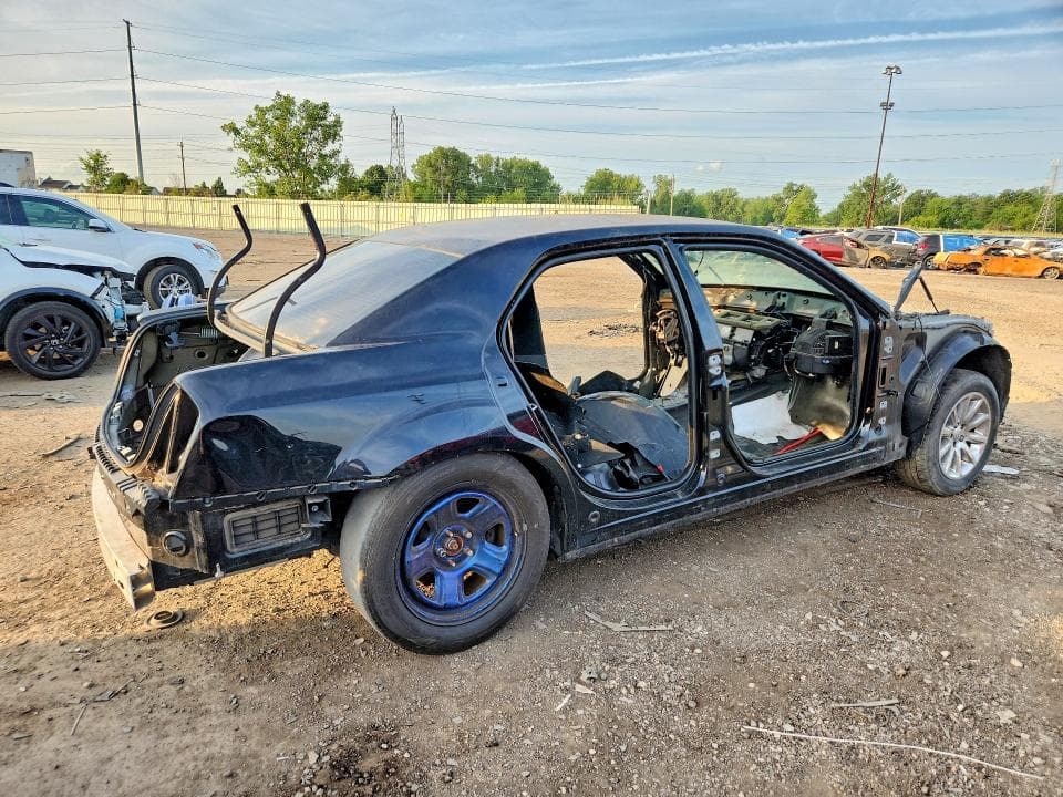 2019 CHRYSLER 300 3