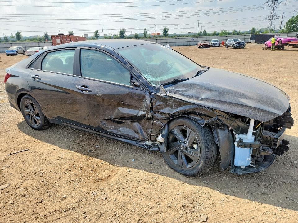 2023 HYUNDAI ELANTRA SEL 4