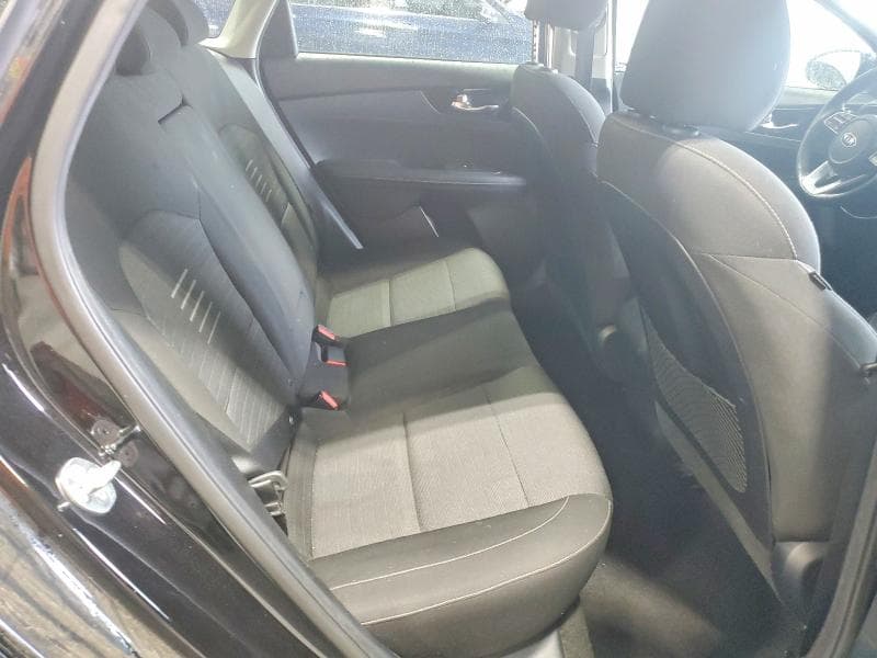 2019 KIA FORTE S 10