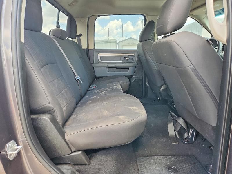 2019 RAM 1500 CLASSIC SLT 10