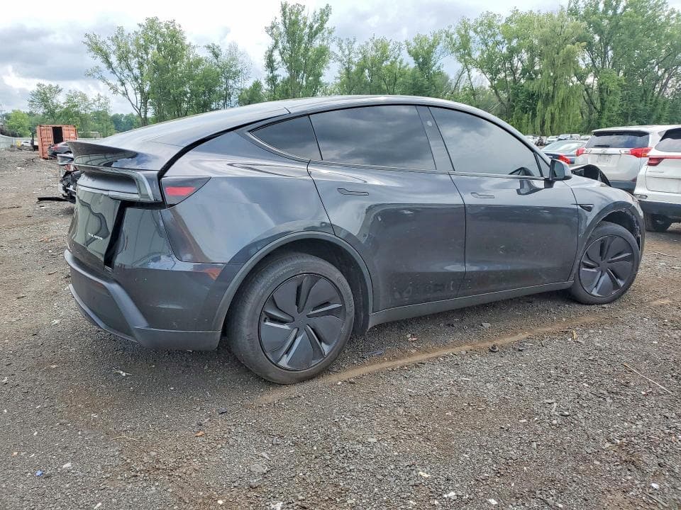 2026 TESLA MODEL Y 3