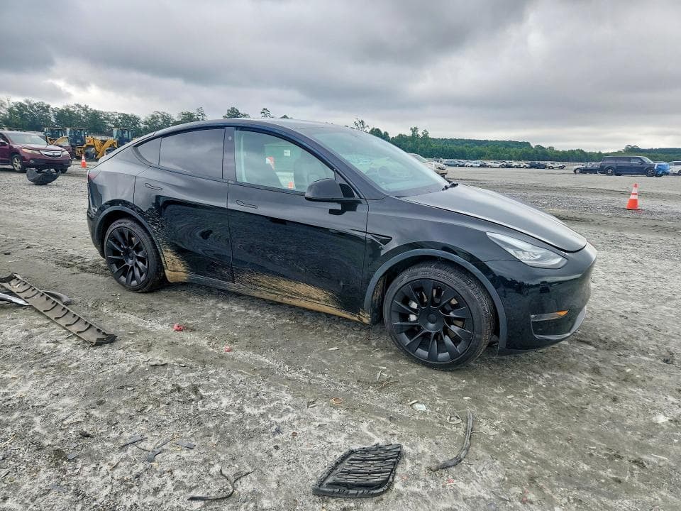 2021 TESLA MODEL Y 4