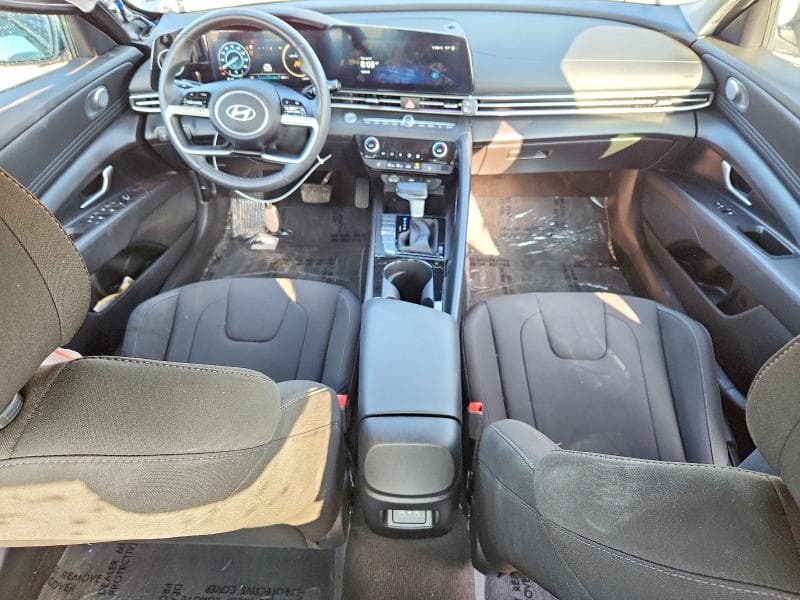2025 HYUNDAI ELANTRA SEL 8