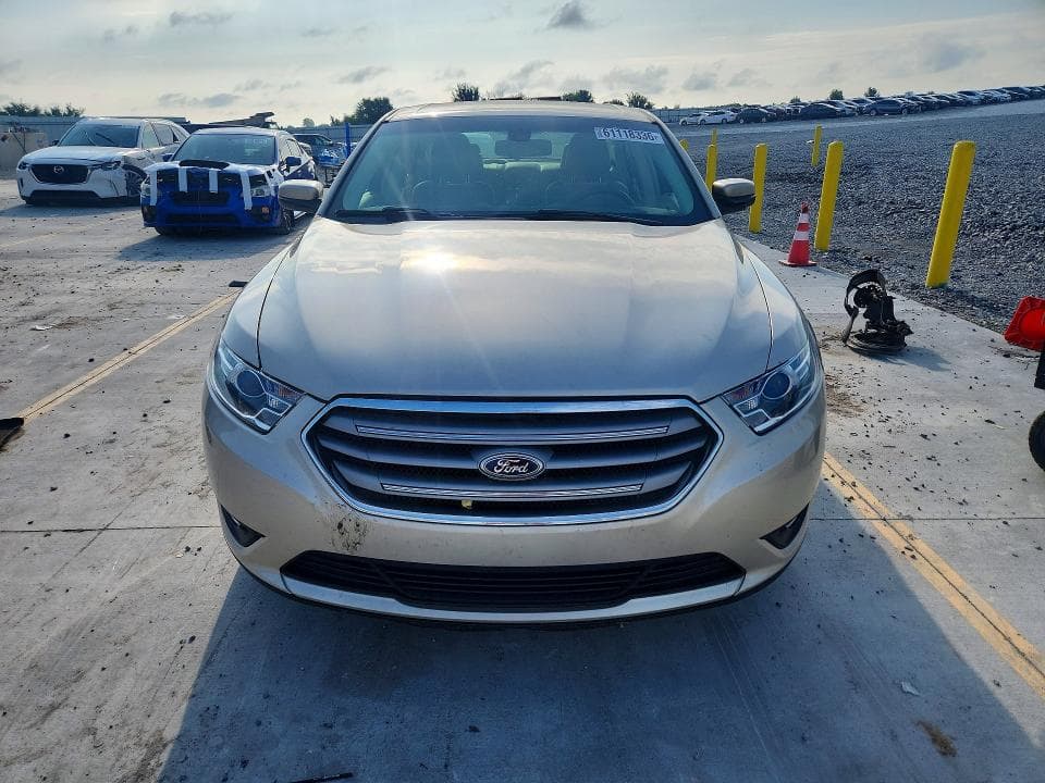 2017 FORD TAURUS SEL 5