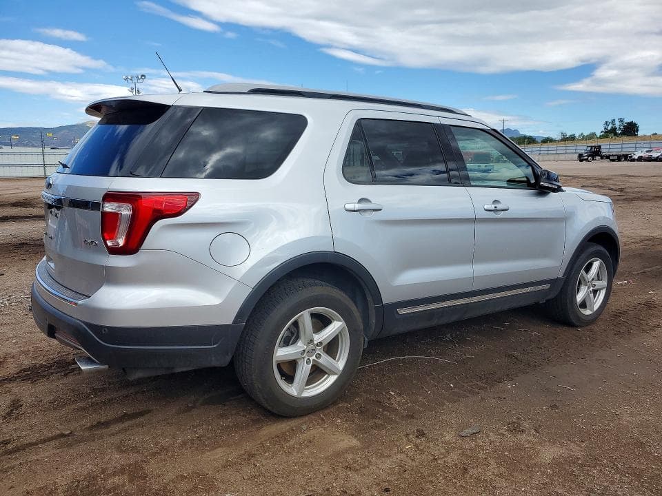 2018 FORD EXPLORER XLT 3