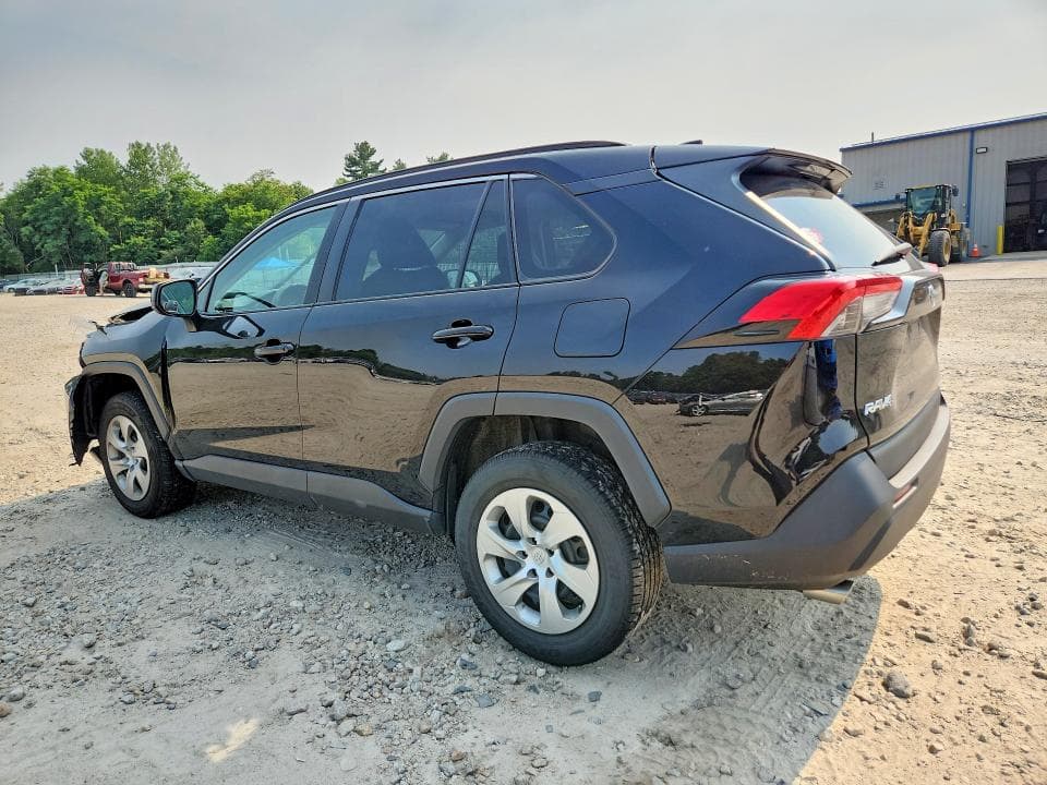 2021 TOYOTA RAV4 LE 2