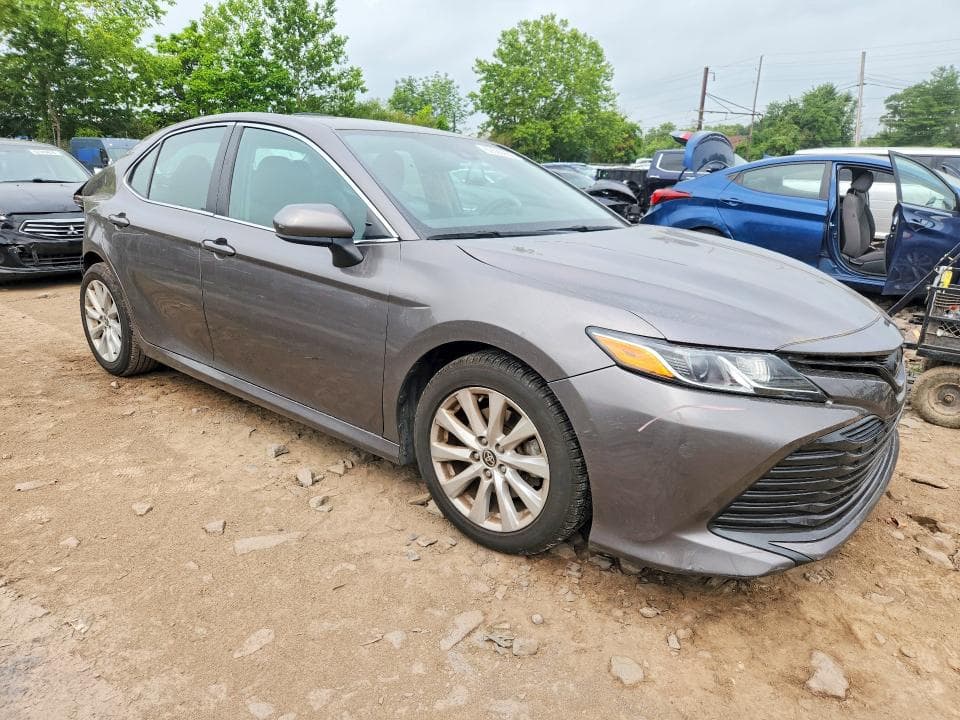 2020 TOYOTA CAMRY LE 4