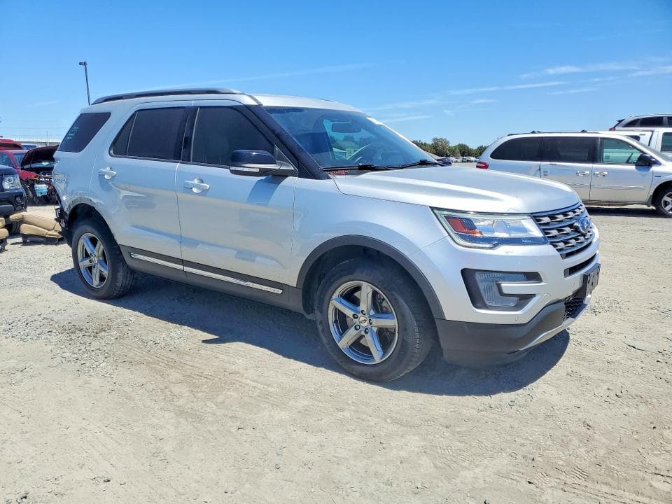 2017 FORD EXPLORER XLT 4