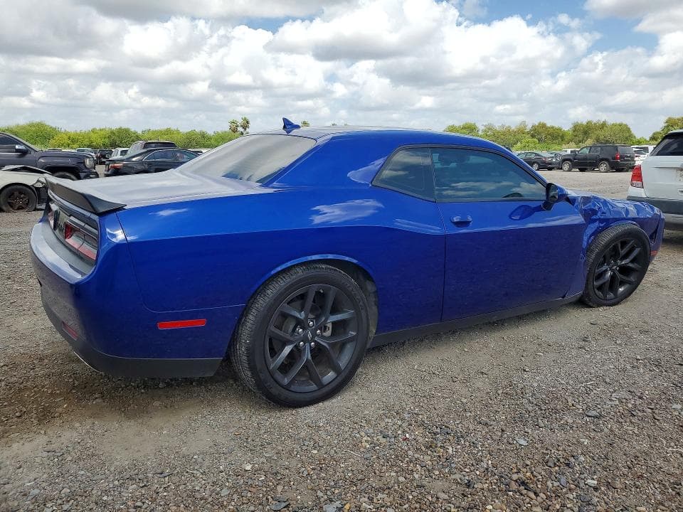 2022 DODGE CHALLENGER SXT 3