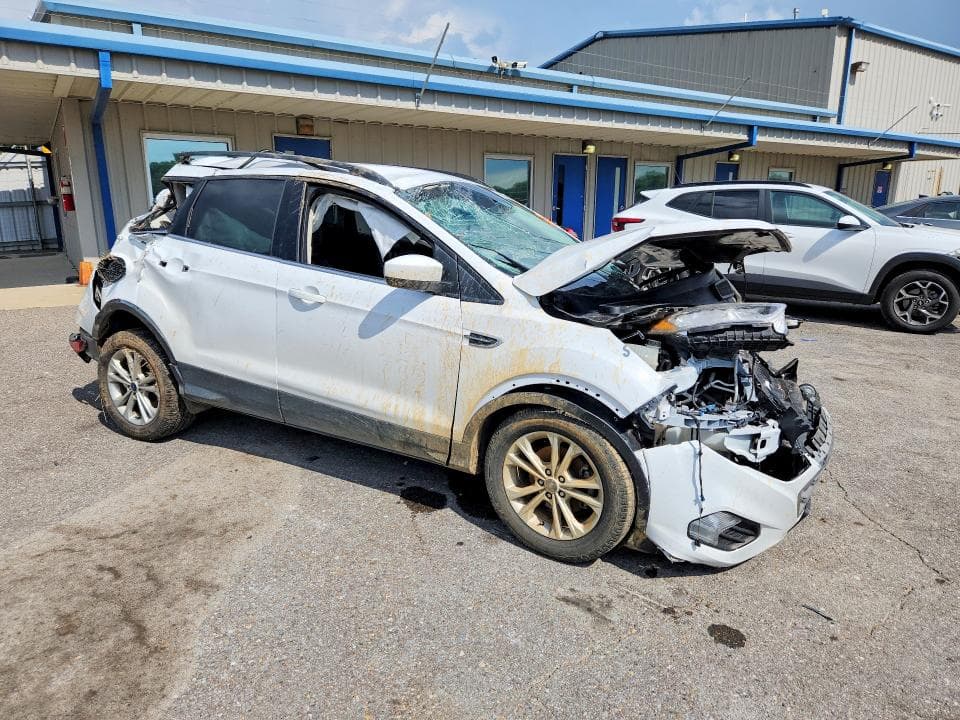 2018 FORD ESCAPE SE 4