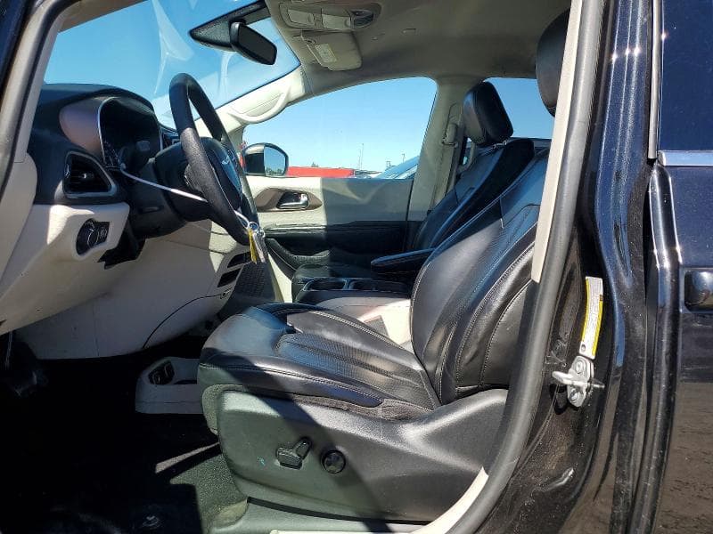 2020 CHRYSLER VOYAGER LXI 7