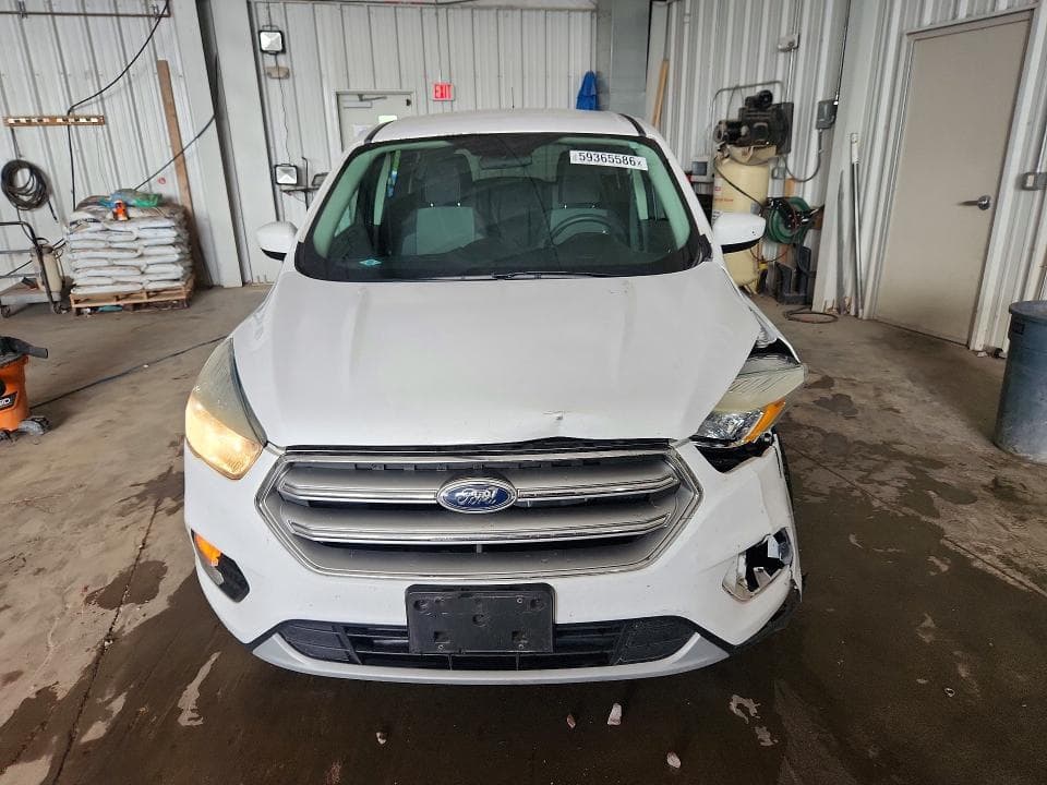 2017 FORD ESCAPE SE 5