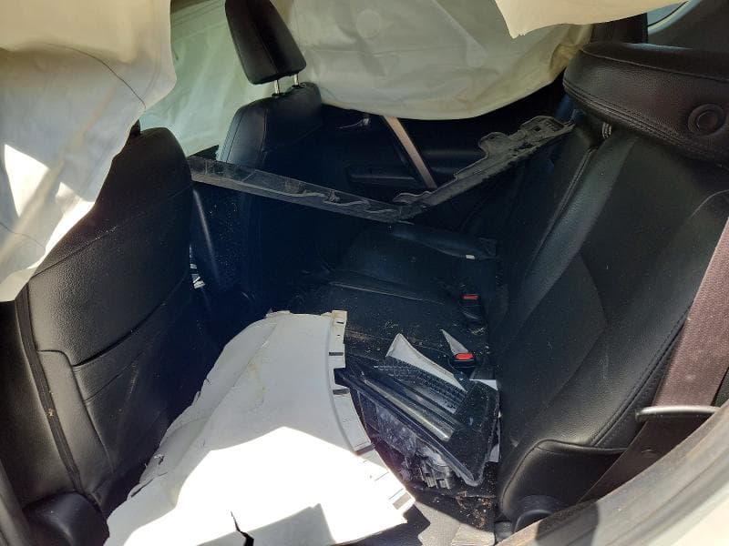 2017 TOYOTA RAV4 XLE 11