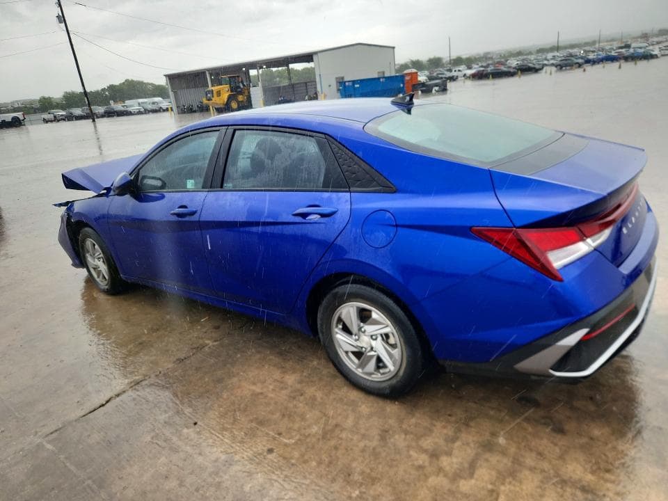 2024 HYUNDAI ELANTRA SE 2