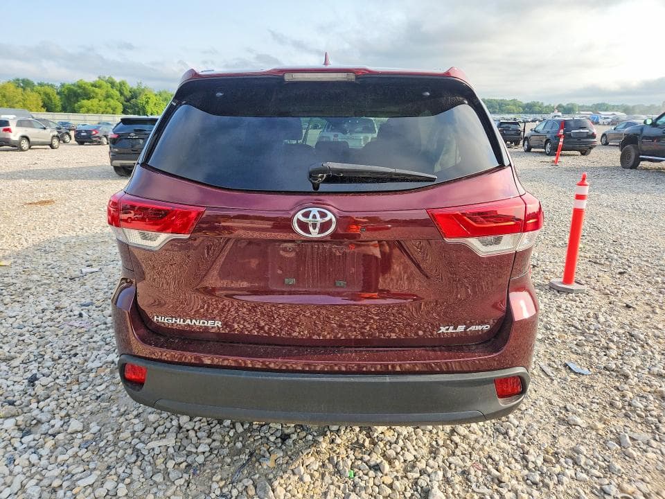 2017 TOYOTA HIGHLANDER XLE 6