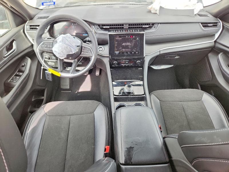 2025 JEEP GRAND CHEROKEE LAREDO 8