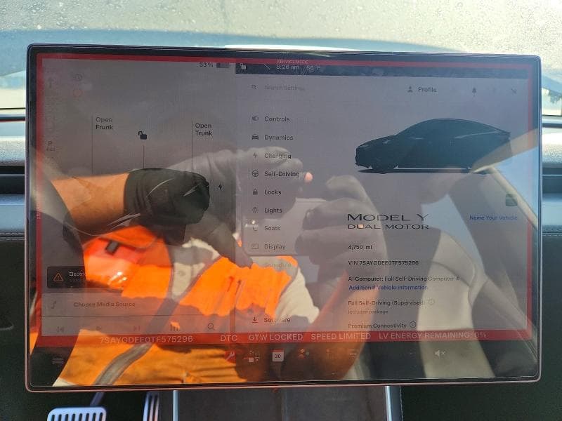 2026 TESLA MODEL Y 9