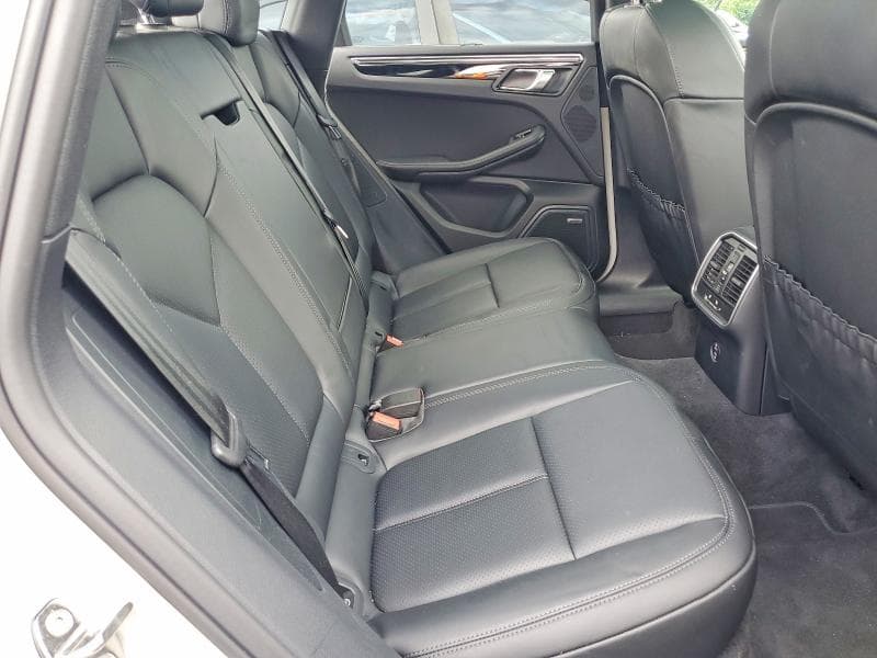 2026 PORSCHE MACAN BASE/T 11