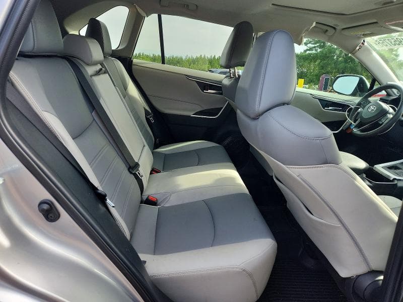 2023 TOYOTA RAV4 XLE PREMIUM 10