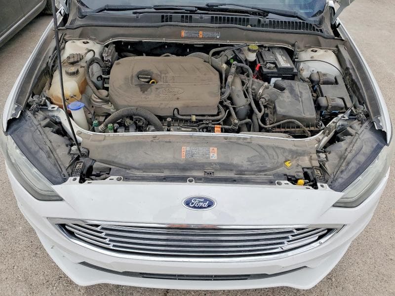 2017 FORD FUSION SE 11