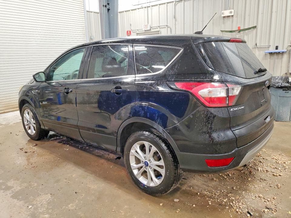 2017 FORD ESCAPE SE 2