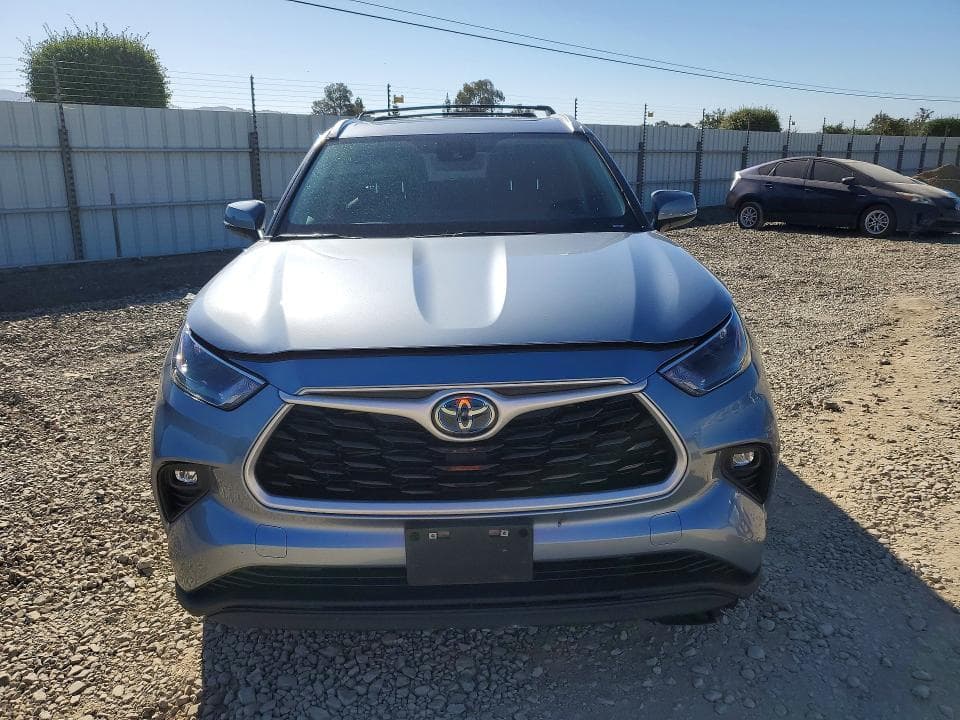 2023 TOYOTA HIGHLANDER HYBRID XLE 5