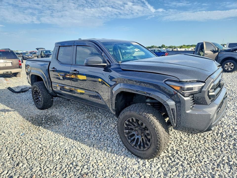 2024 TOYOTA TACOMA SR5 4