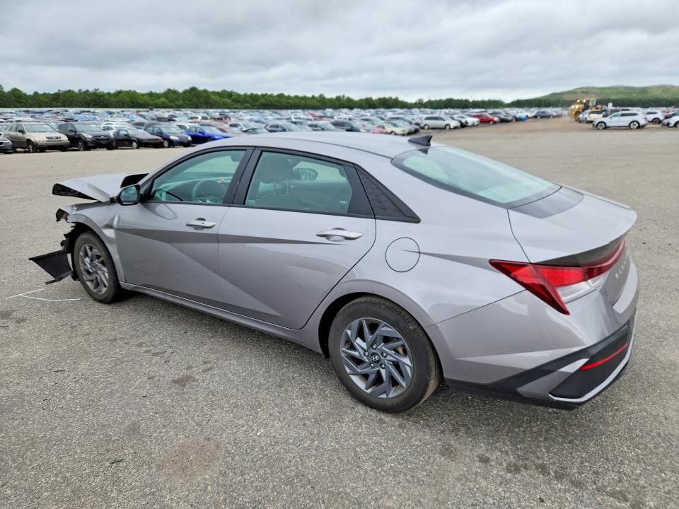 2024 HYUNDAI ELANTRA SEL 2