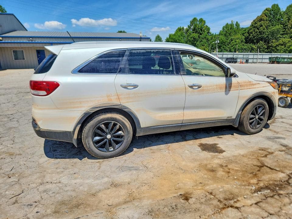 2017 KIA SORENTO LX 3