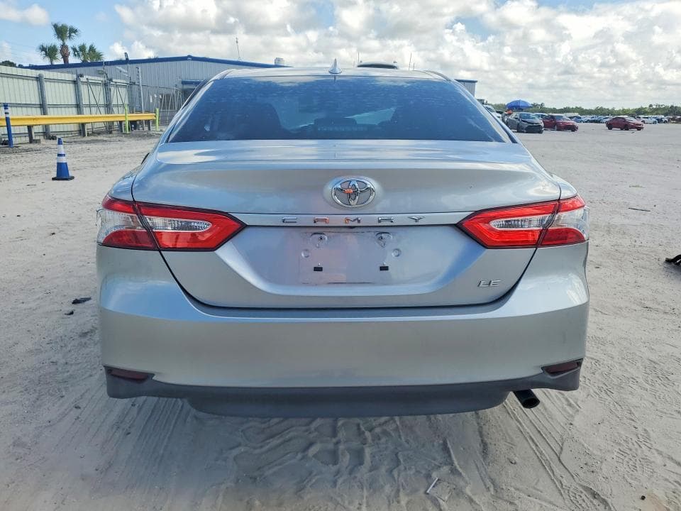 2019 TOYOTA CAMRY LE 6
